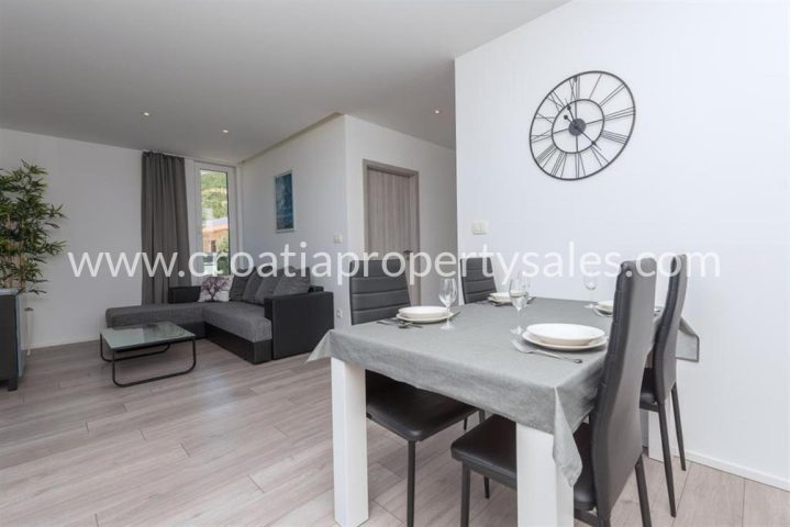 Haus Zu verkaufen - Splitsko-dalmatinska Makarska - foto 3/8