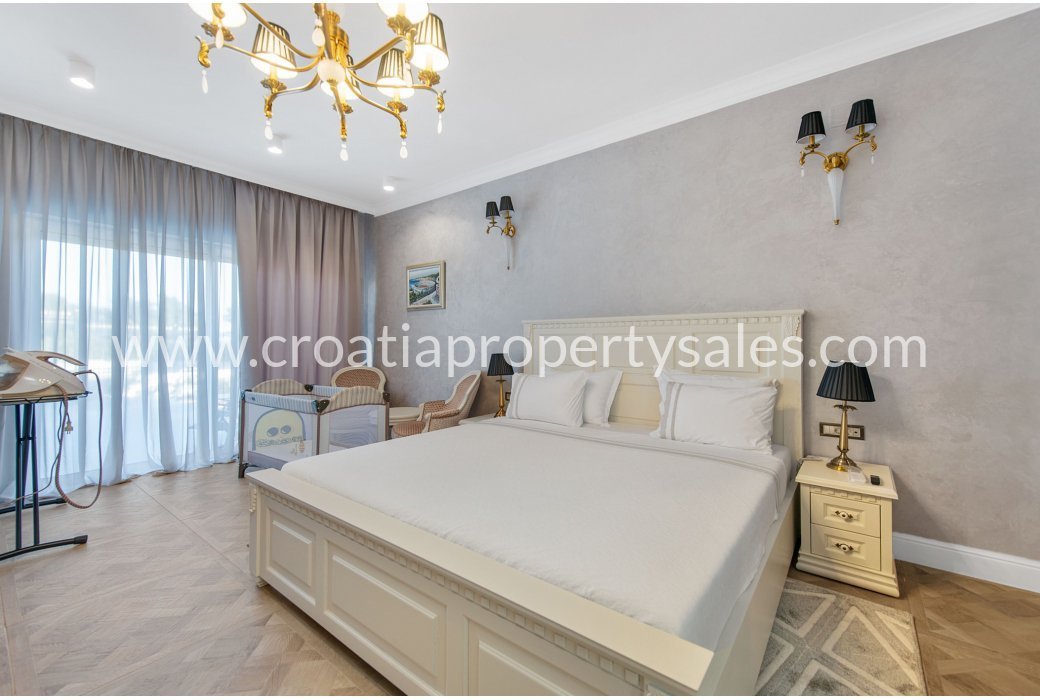 Casa In vendita -  Sibenik