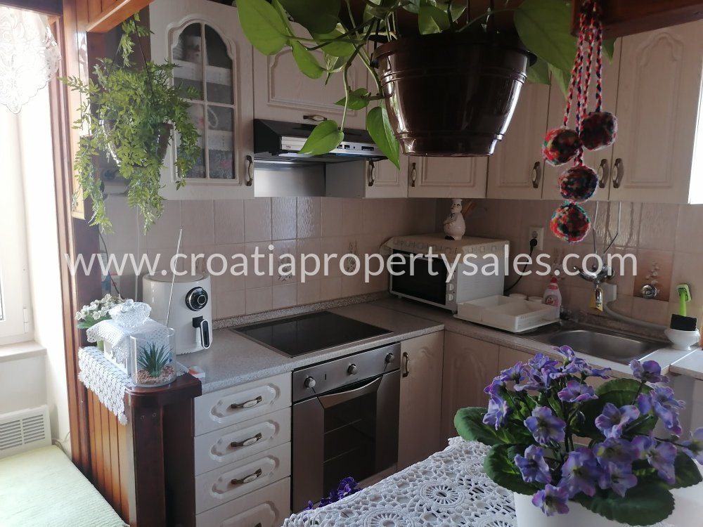Flat For sale -  Split
