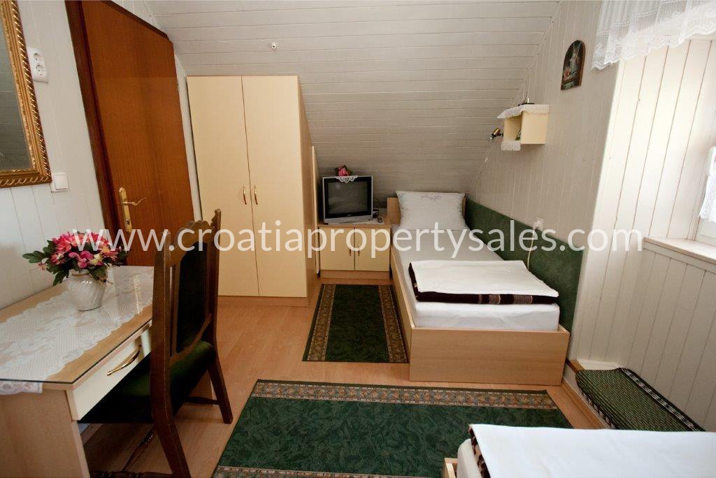Flat For sale -  Split