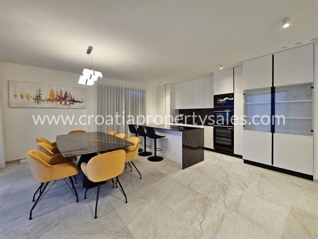 Casa In vendita - Splitsko-dalmatinska Split - foto 5/13