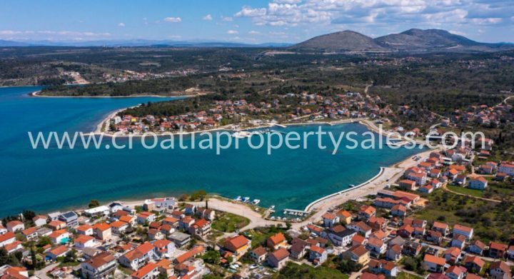 Land for sale 2000 m² – Sibenik