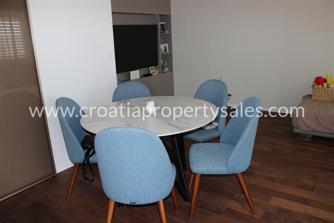 House For sale -  Split