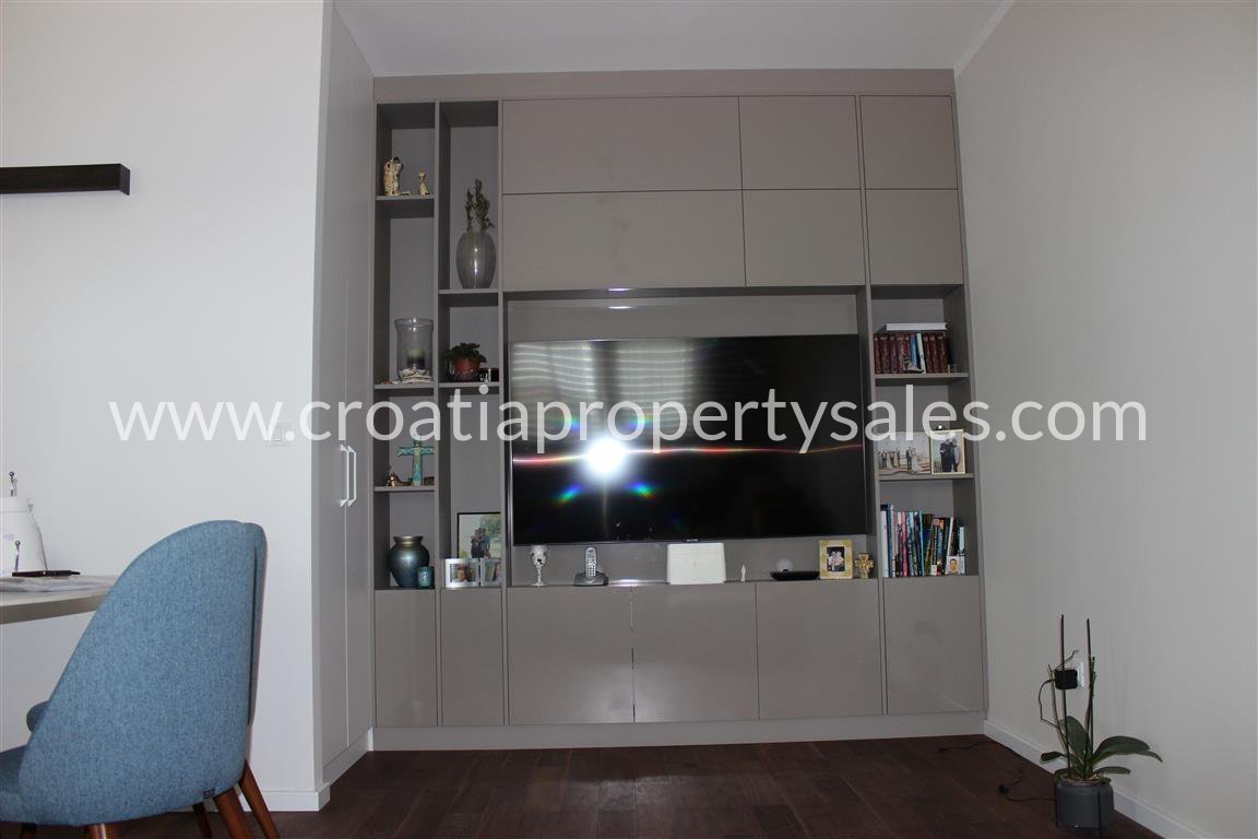 House For sale -  Split