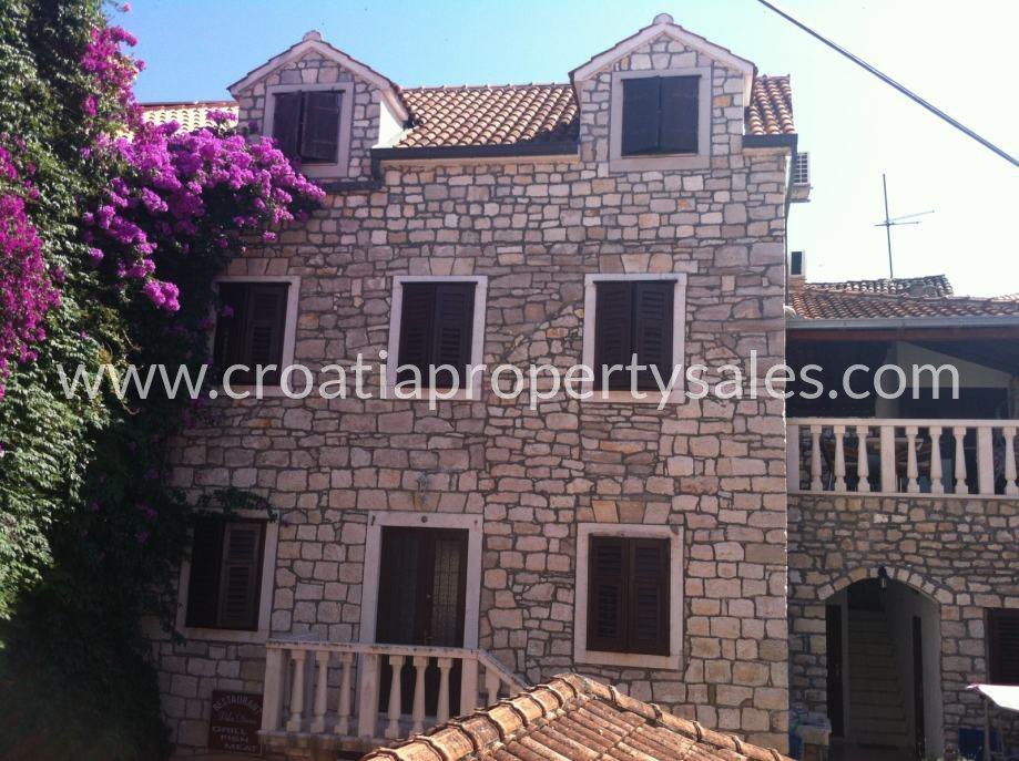 Kuća Na prodaju - Brac - foto 1/13