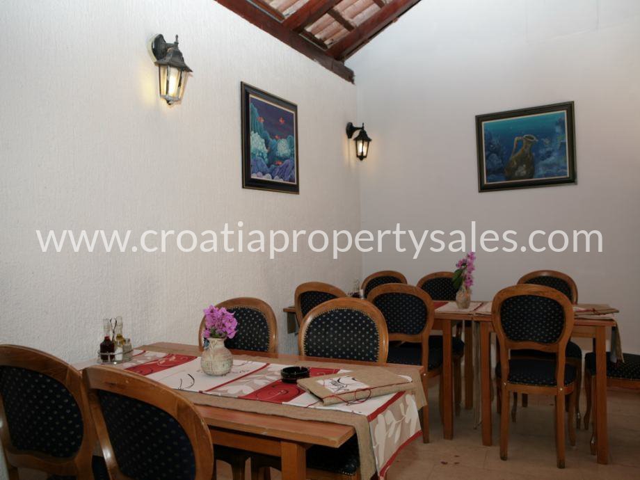 Kuća Na prodaju -  Brac