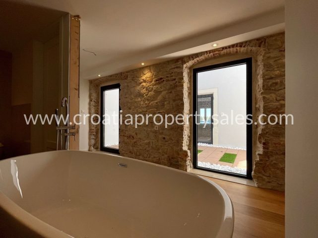 Flat for sale 132 m² – Sibenik