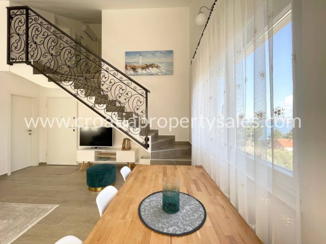 Appartamento in vendita 90 m² – Solta