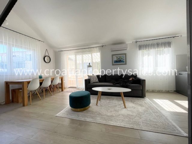 Flat For sale - Splitsko-dalmatinska šolta - foto 3/14