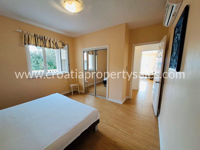 Casa In vendita -  Brac