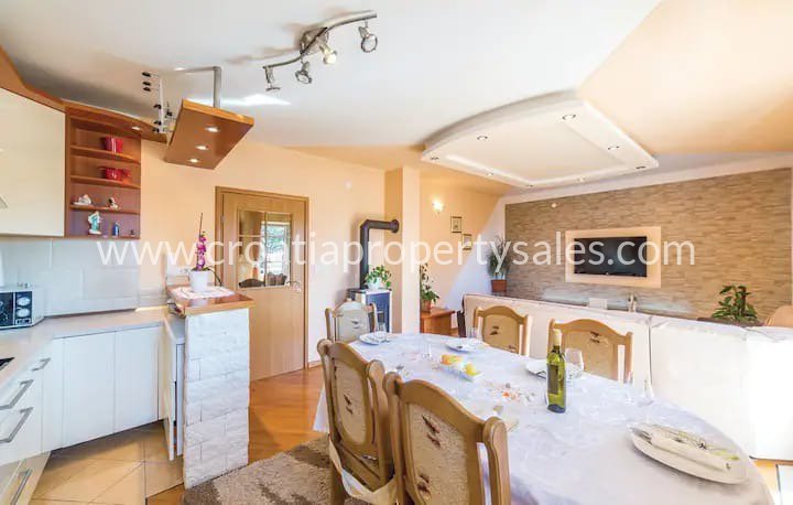 Casa In vendita -  Kastela