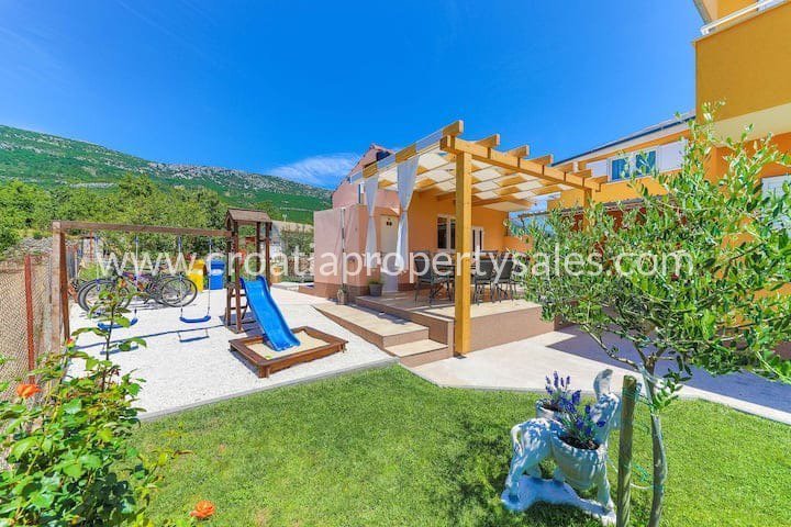 Casa In vendita -  Kastela
