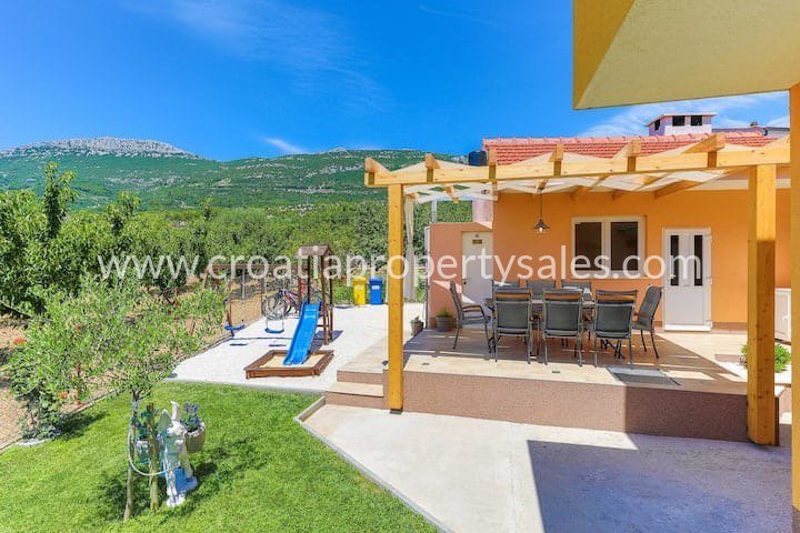 Casa In vendita -  Kastela