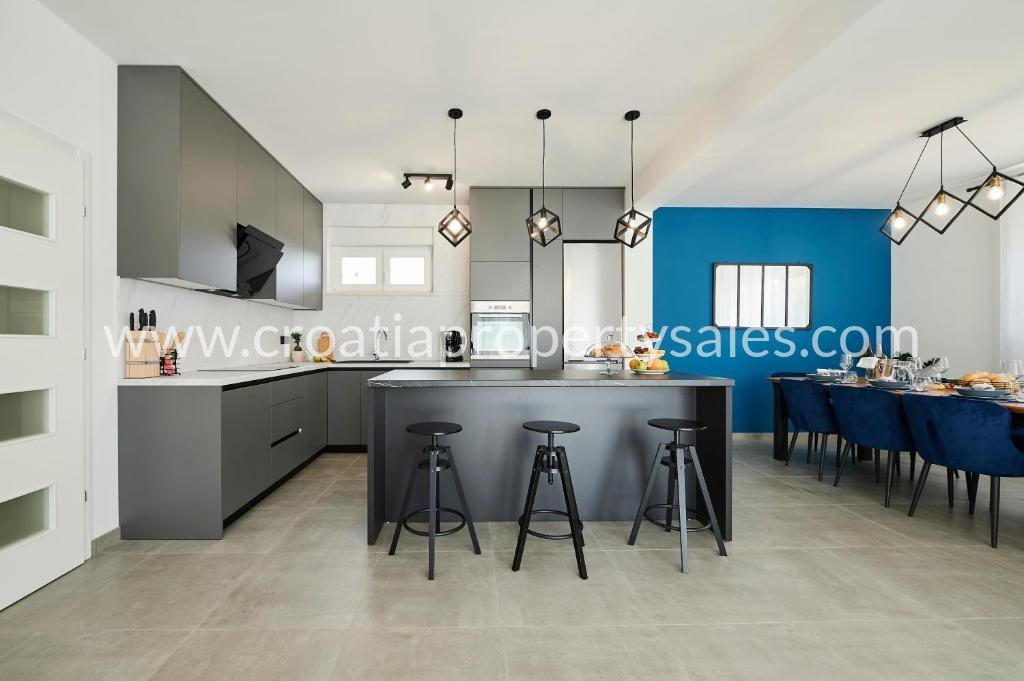 Casa In vendita -  Kastela