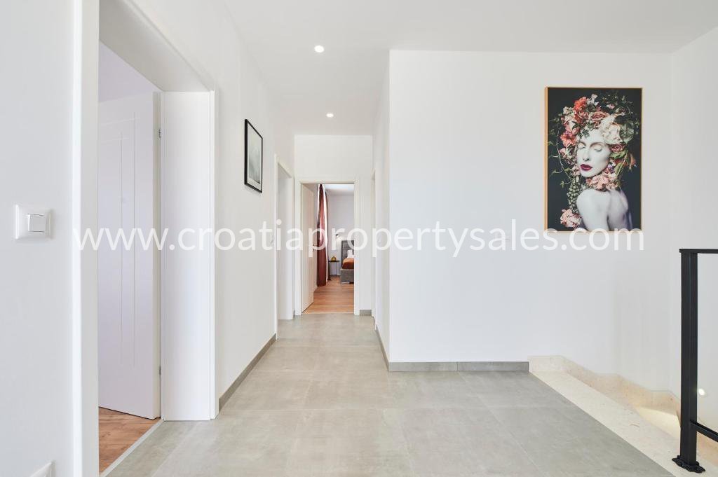 Casa In vendita -  Kastela