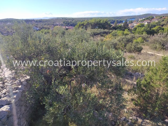 Land for sale 1799 m² – Brac