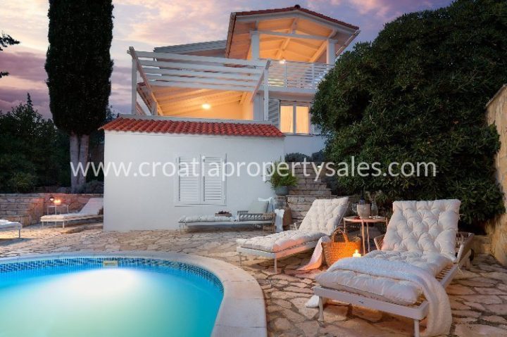 Kuća na prodaju 150 m² – Hvar