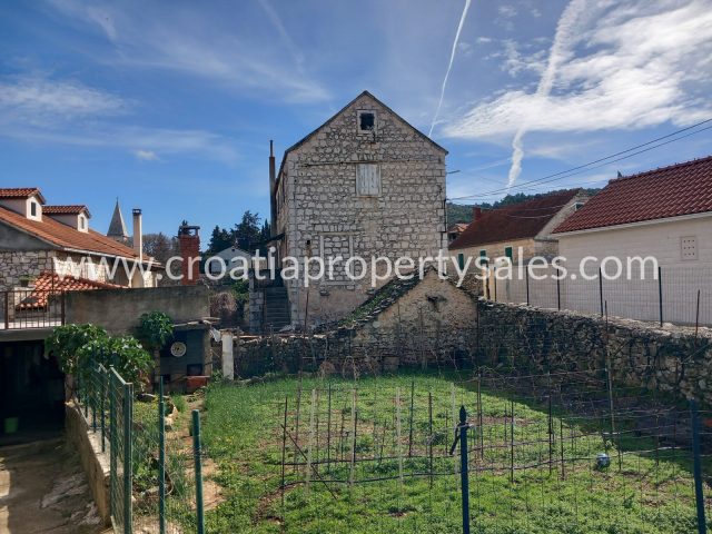 Hiša na predaj 107 m² – Brac