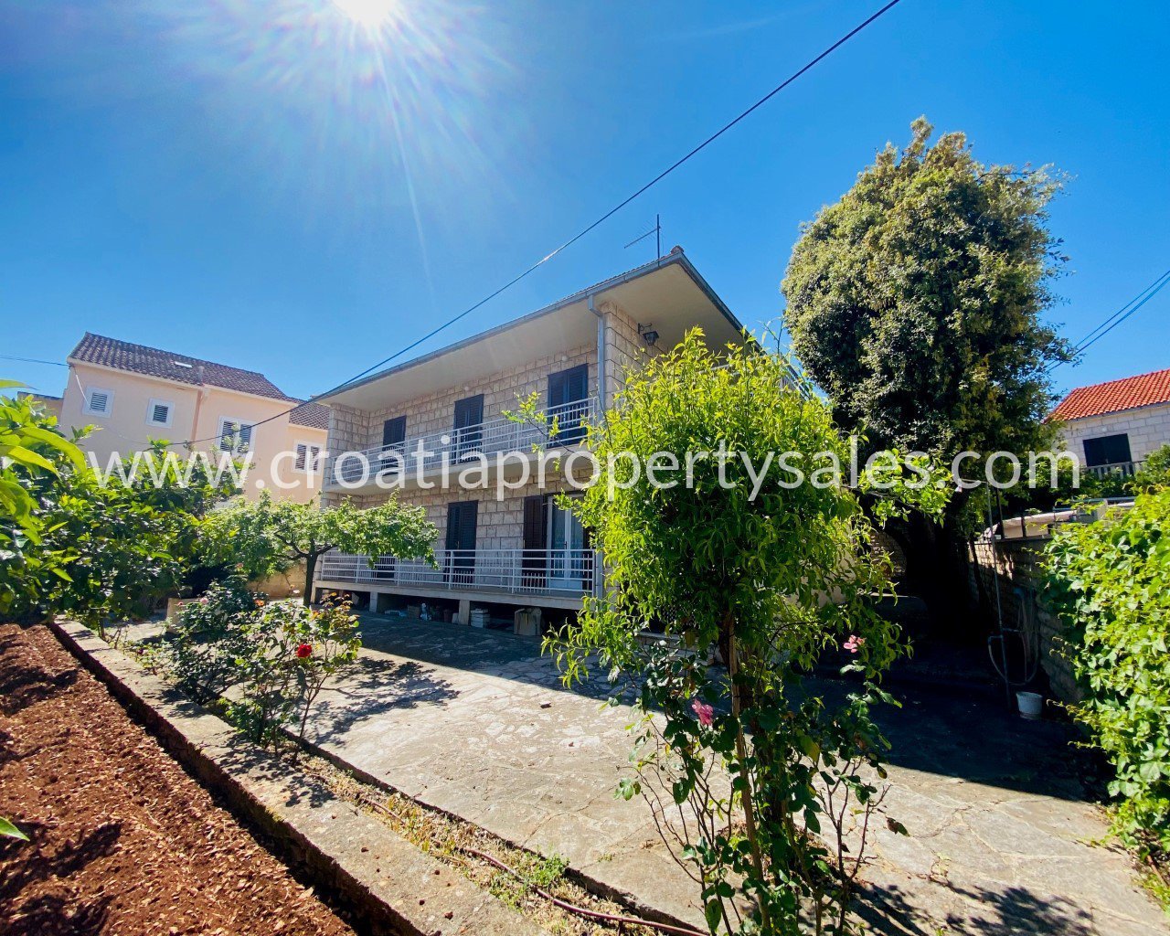 Kuća Na prodaju -  Brac