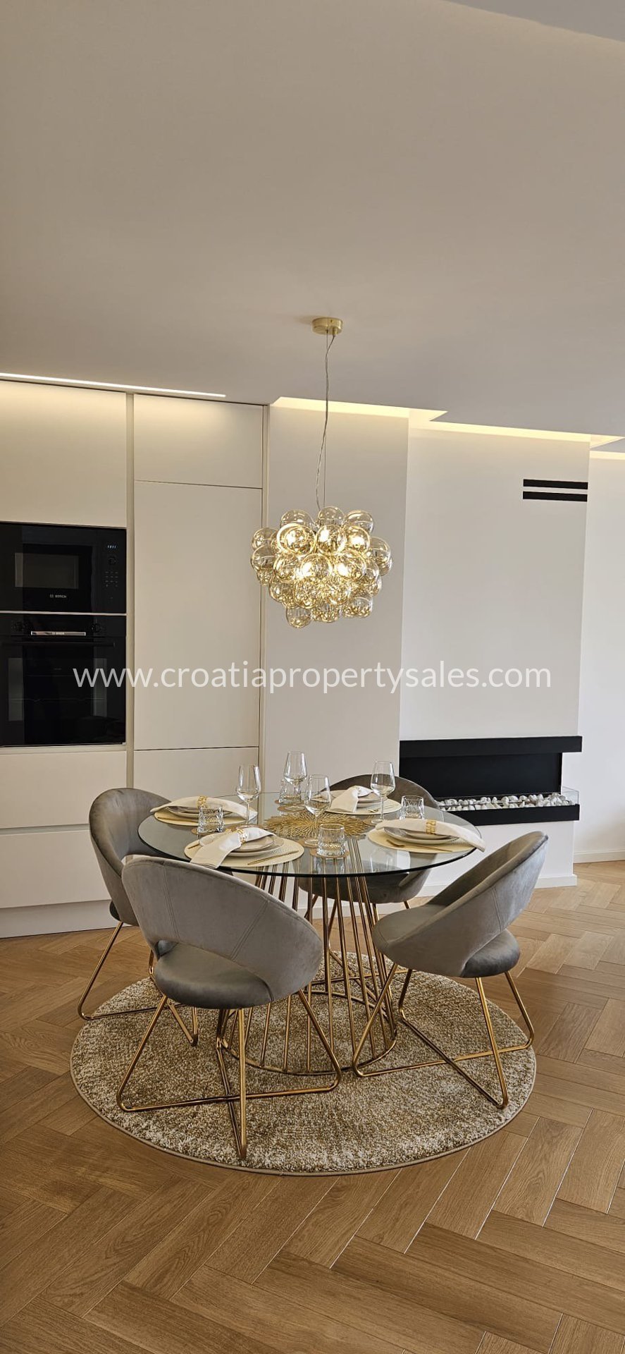 Flat For sale -  Split