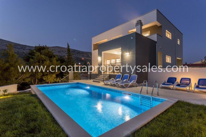 Casa in vendita 400 m² – Omis