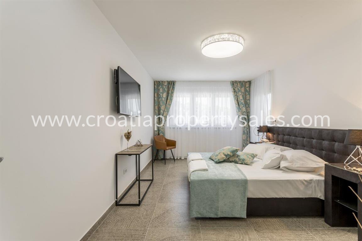 Haus Zu verkaufen -  Omis