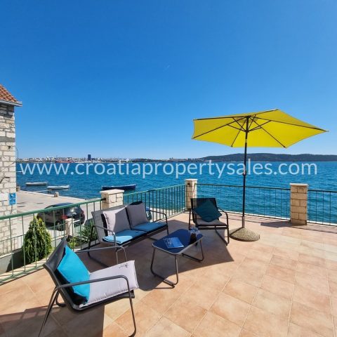 House for sale 215 m² – Kastela