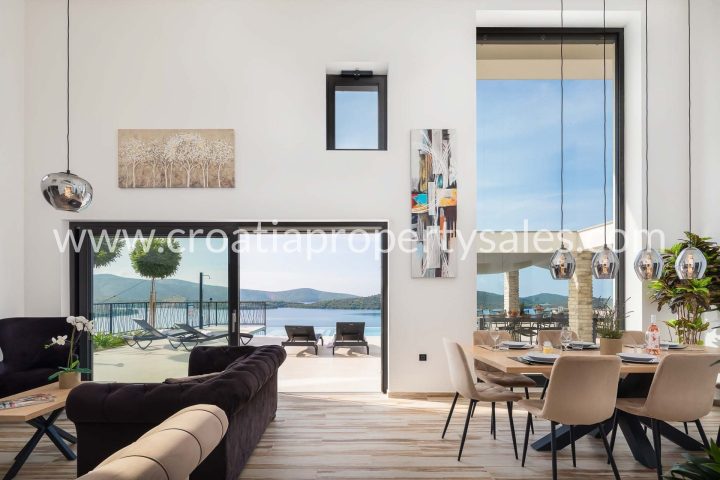 House for sale 361 m² – Sibenik