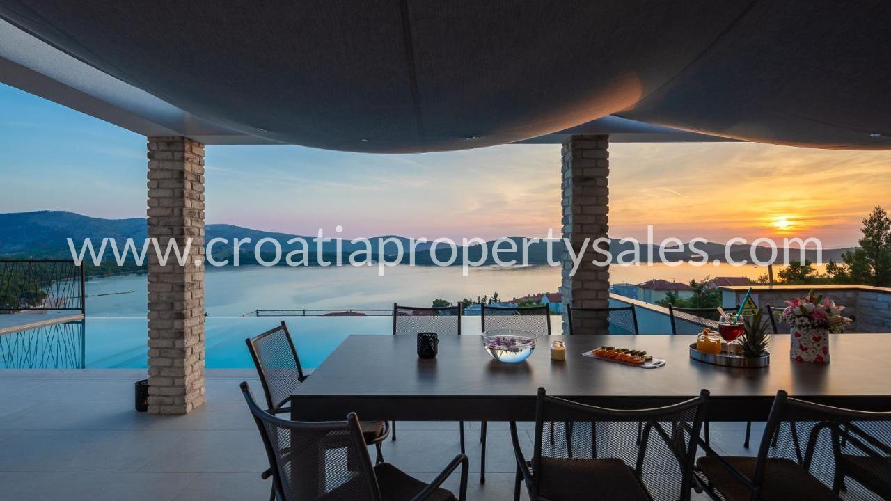 Casa In vendita - Šibensko-kninska Šibenik