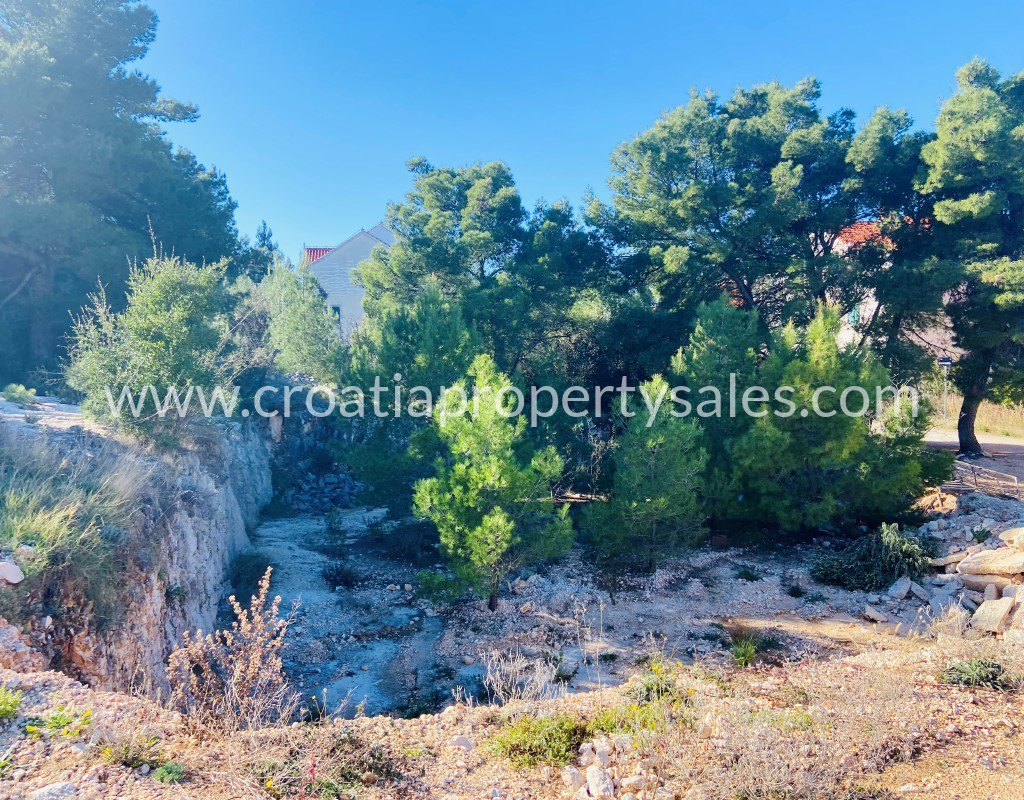 Land For sale -  Brac