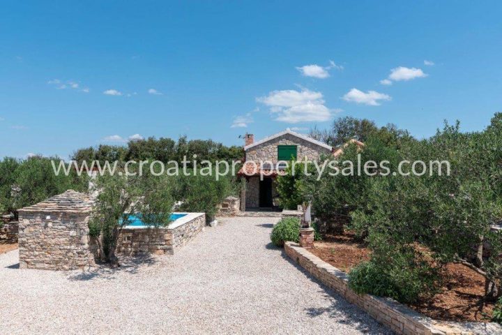 House For sale - Splitsko-dalmatinska šolta - foto 5/18