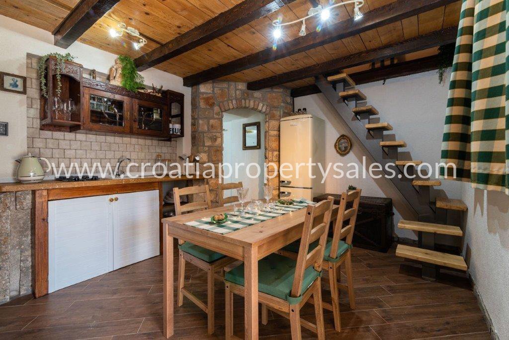 House For sale - Splitsko-dalmatinska Šolta