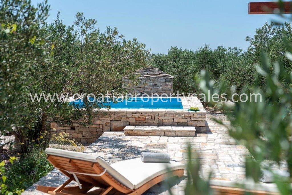 House For sale - Splitsko-dalmatinska Šolta