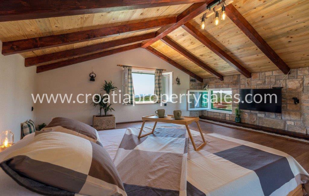 House For sale - Splitsko-dalmatinska Šolta
