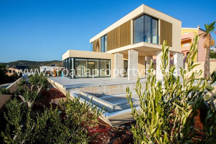 Dom na predaj 246 m² – Rogoznica