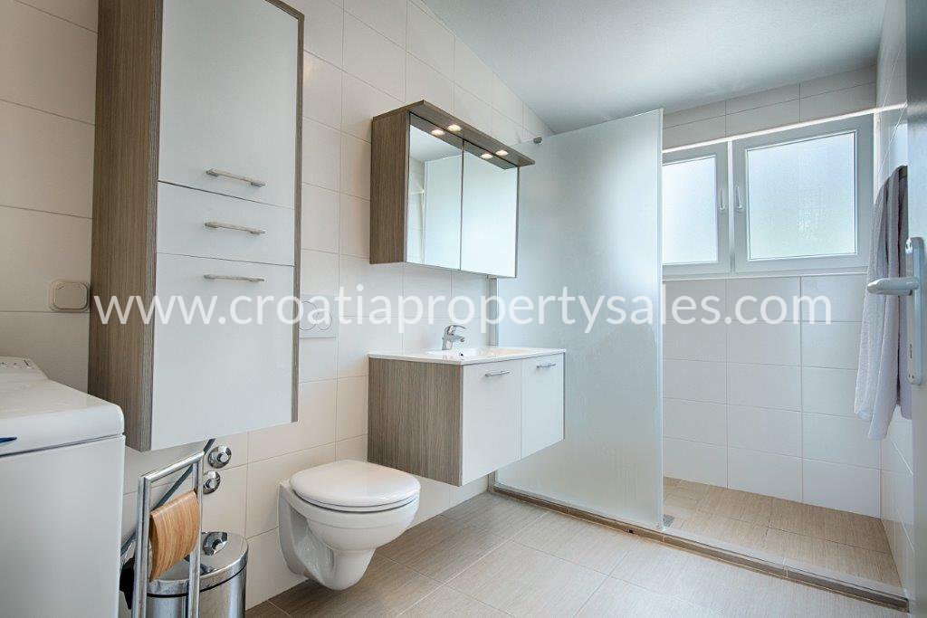 House For sale -  Vis