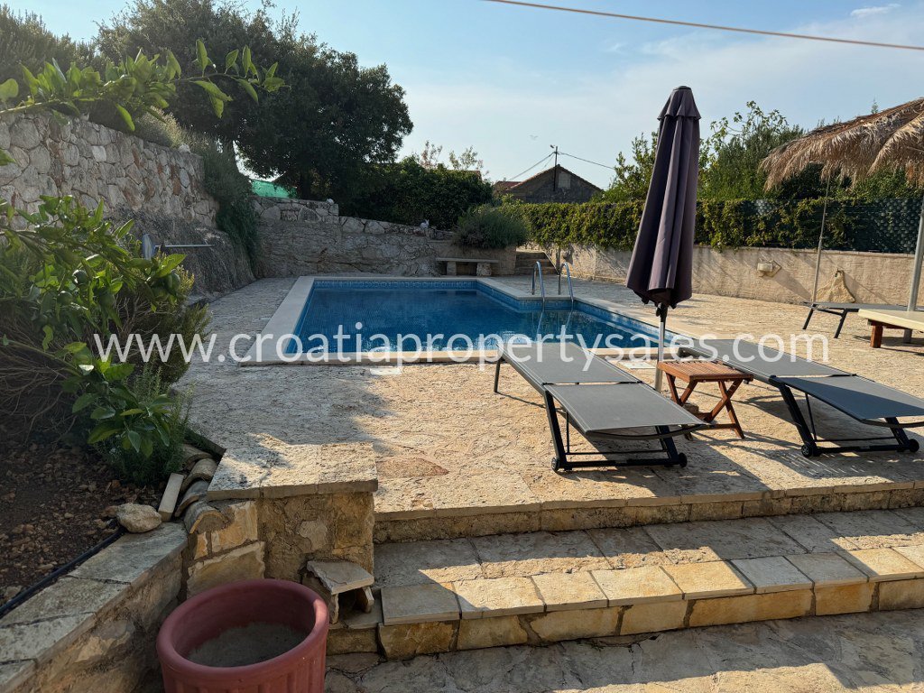 Kuća Na prodaju -  Hvar