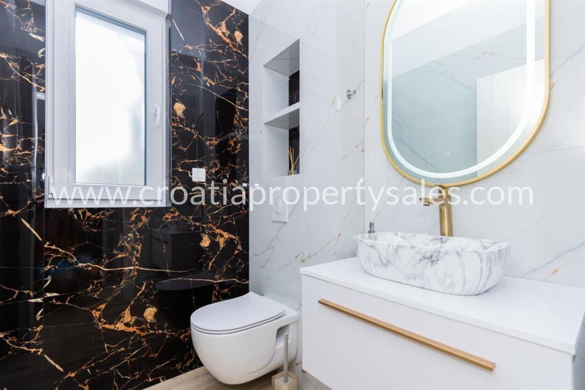 House For sale -  Makarska