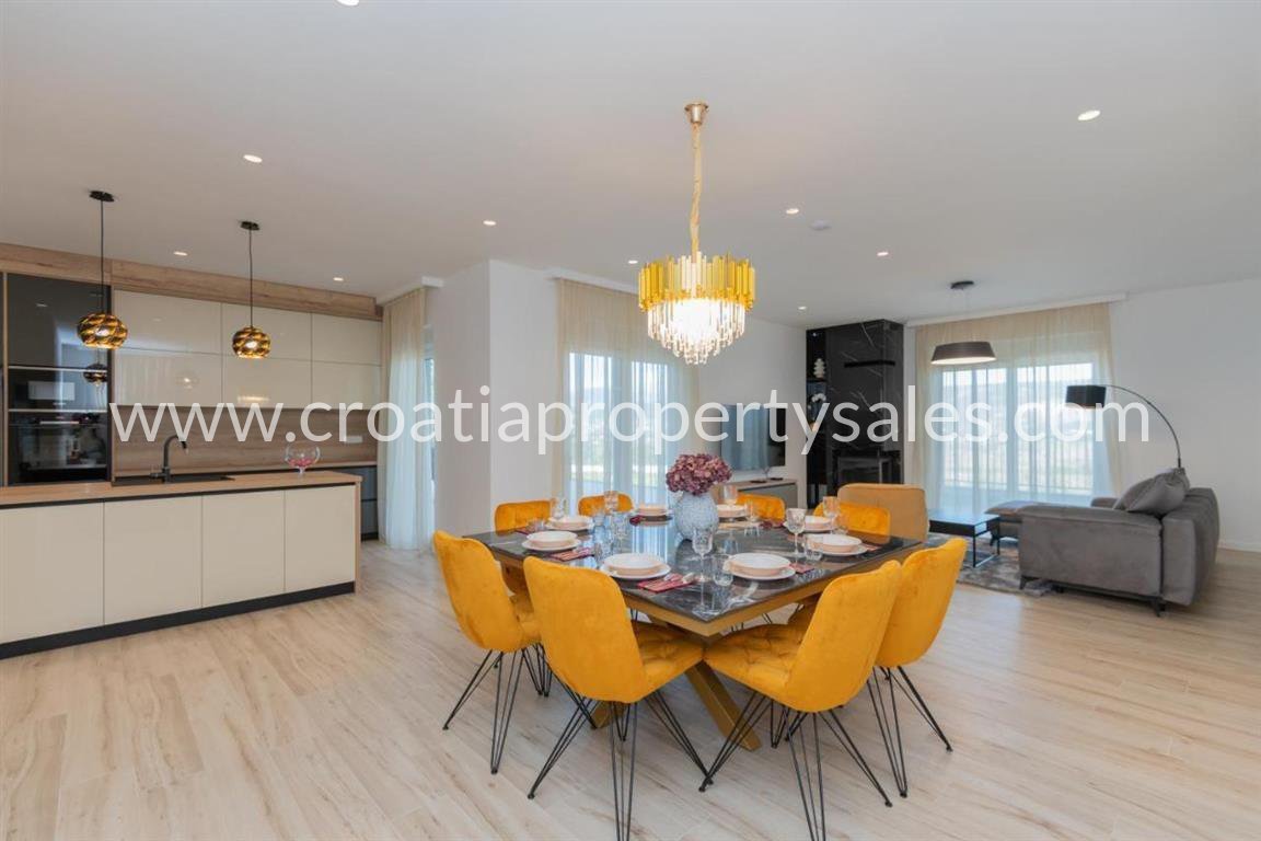 House For sale -  Makarska