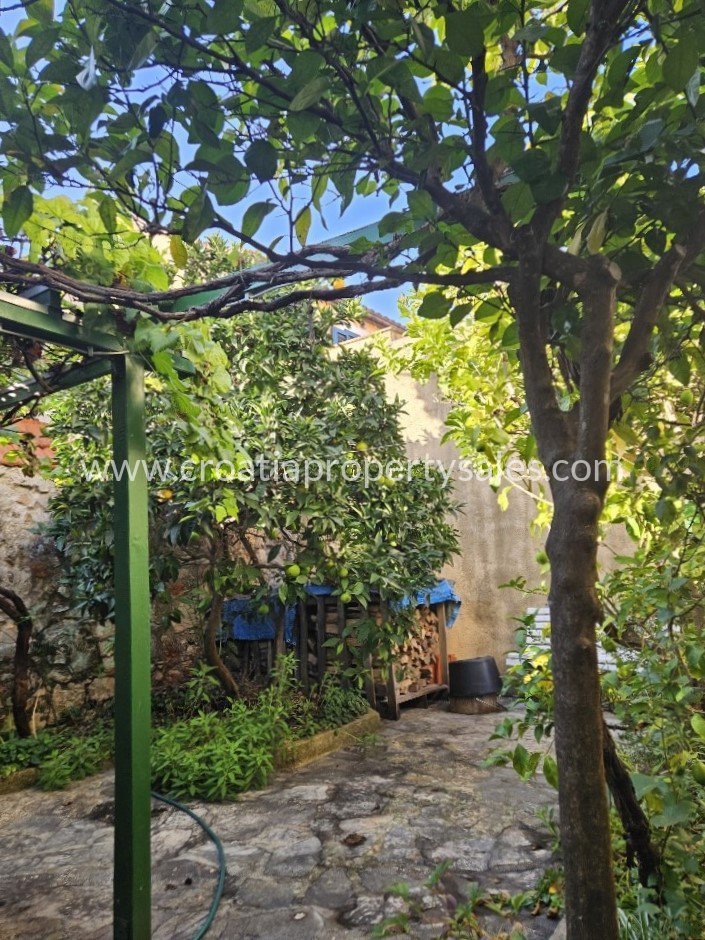 Dom Na sprzedaż -  Hvar