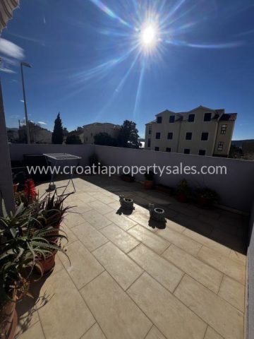 House For sale - Splitsko-dalmatinska Kaštela - foto 2/11