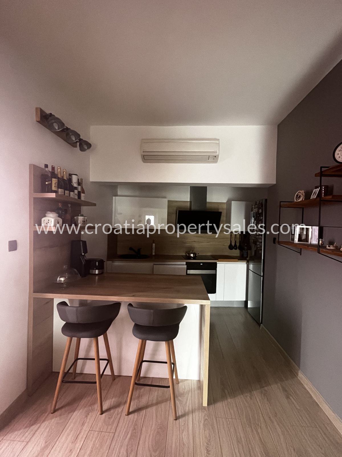 Casa In vendita -  Kastela