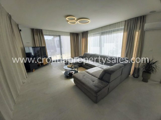 House For sale - Splitsko-dalmatinska šolta - foto 5/9