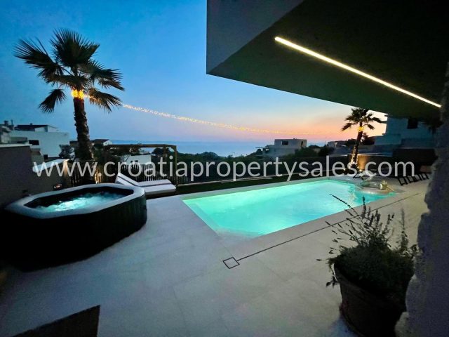 Casa in vendita 400 m² – Makarska