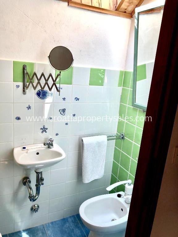House For sale -  Vis