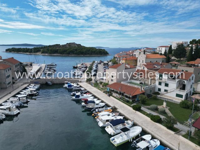 House for sale 375 m² – Sibenik