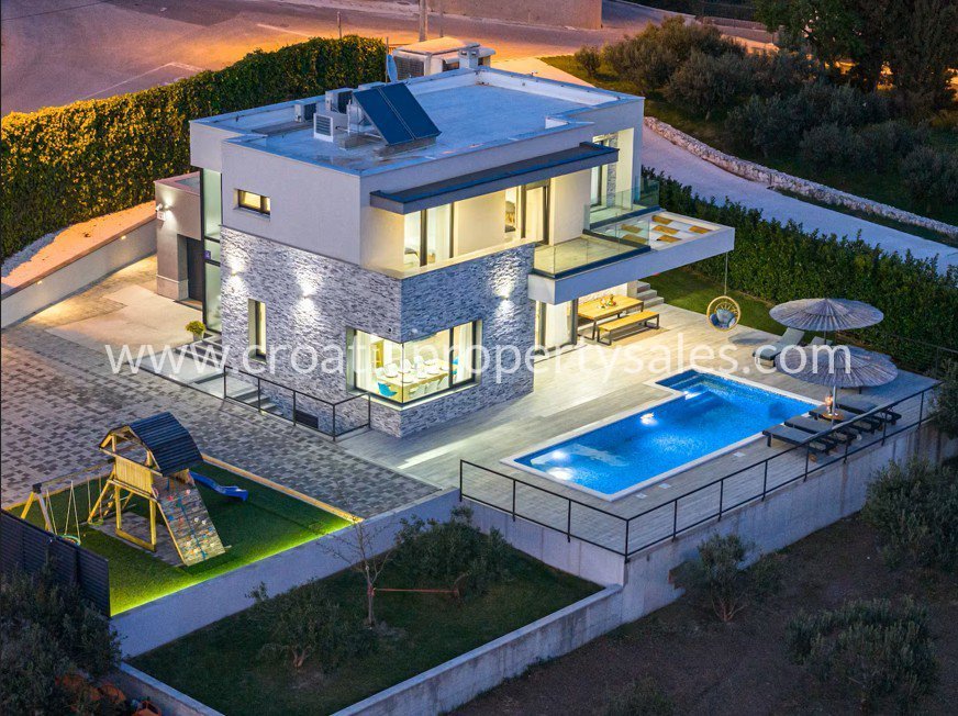 Casa In vendita - Splitsko-dalmatinska Split - foto 1/11