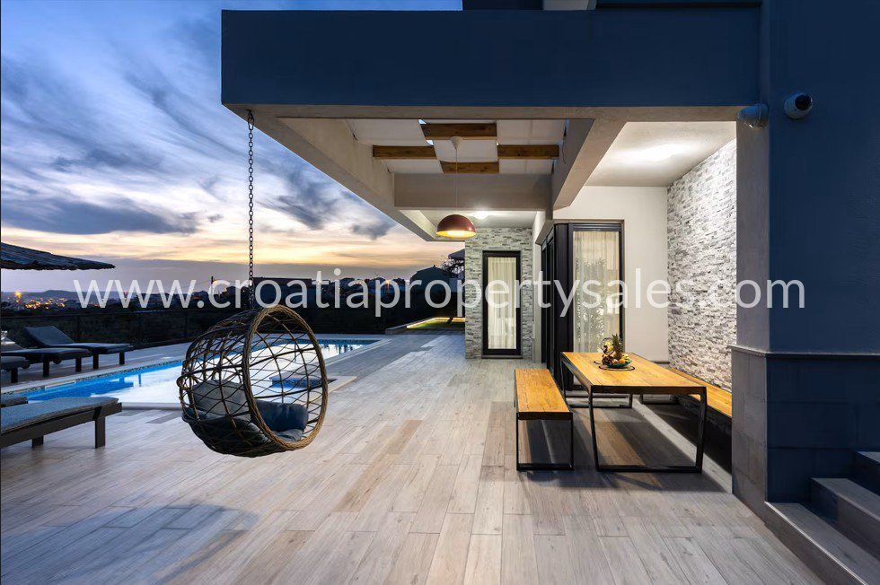 Casa In vendita - Splitsko-dalmatinska Split
