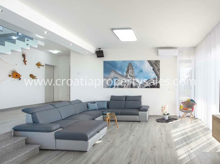 Casa In vendita - Splitsko-dalmatinska Split