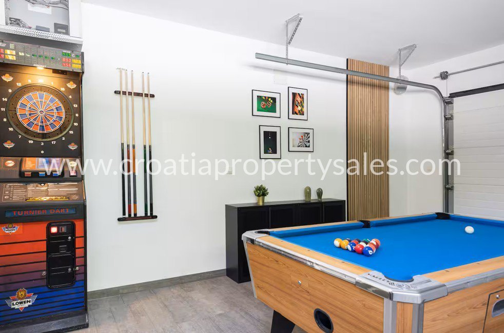 Casa In vendita - Splitsko-dalmatinska Split